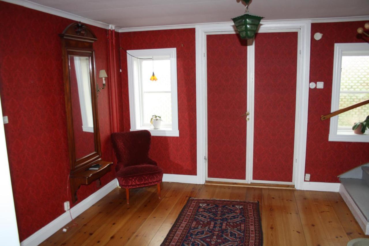 Appartement Ladugardens Pub & Sal à Enhorna Extérieur photo