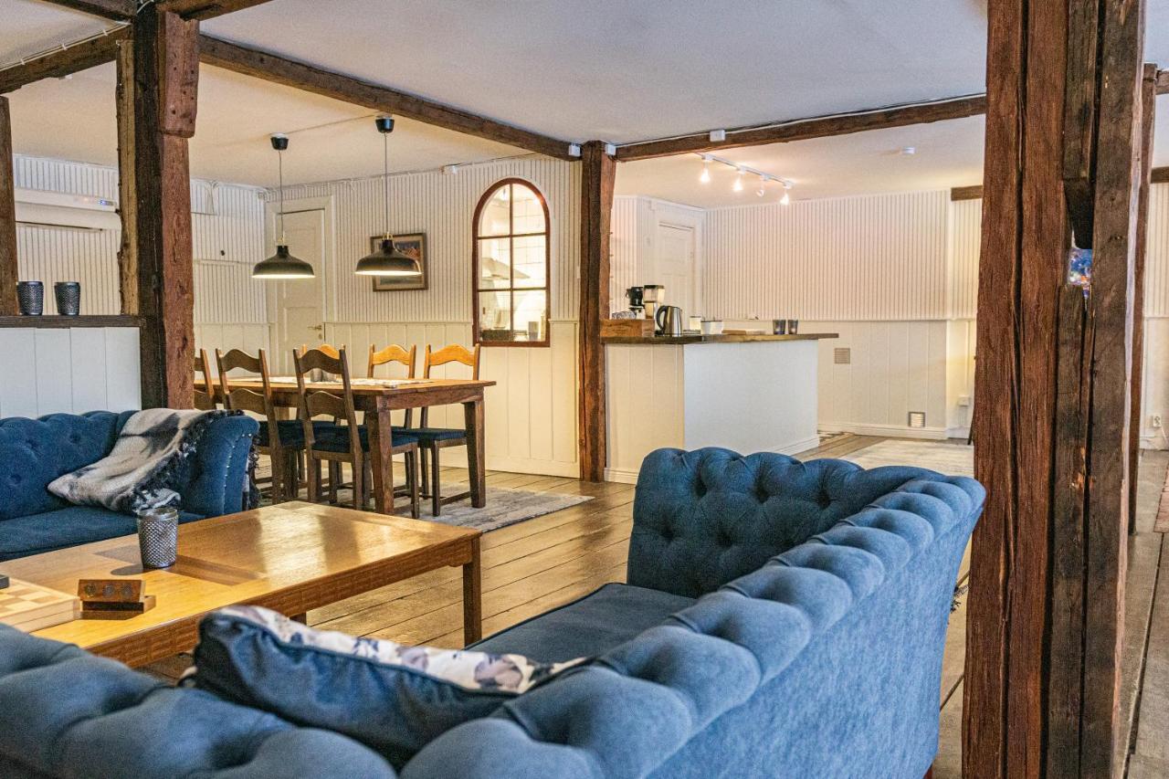 Appartement Ladugardens Pub & Sal à Enhorna Extérieur photo